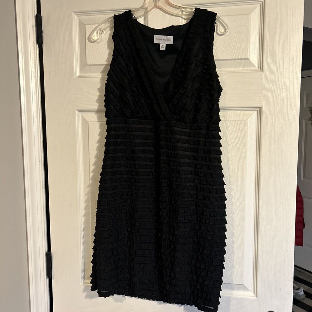 WOMENS RONNI NICOLE BLACK SLEEVELESS LINED LAYERED DRESS SIZE 10